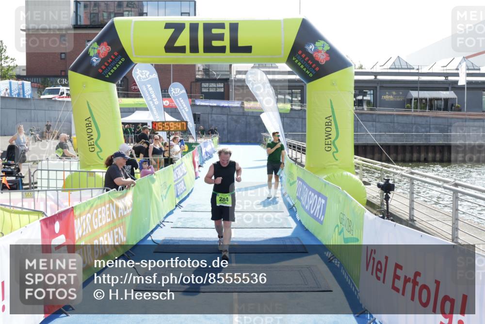 10.08.2025 - GEWOBA Citytriathlon Bremen H.Heesch http://msf.ph/oto/8555536 10.08.2025 15:59:51 Ziel 284 meine-sportfotos.de