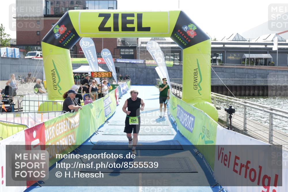 10.08.2025 - GEWOBA Citytriathlon Bremen H.Heesch http://msf.ph/oto/8555539 10.08.2025 15:59:51 Ziel 284 meine-sportfotos.de