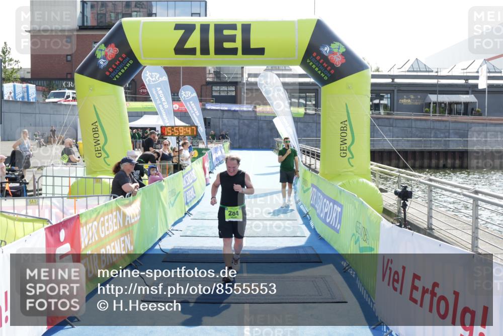 10.08.2025 - GEWOBA Citytriathlon Bremen H.Heesch http://msf.ph/oto/8555553 10.08.2025 15:59:51 Ziel 284 meine-sportfotos.de