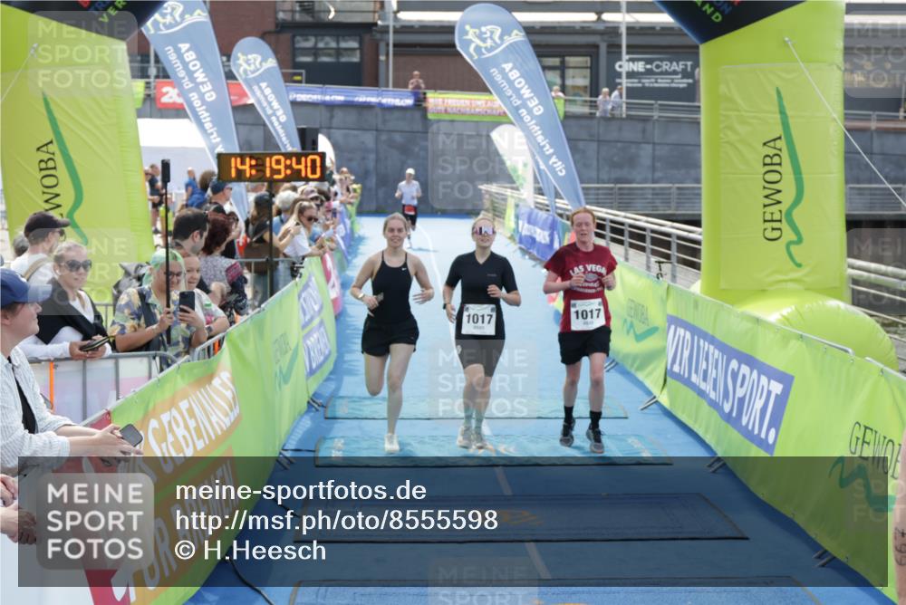 10.08.2025 - GEWOBA Citytriathlon Bremen H.Heesch http://msf.ph/oto/8555598 10.08.2025 14:19:44 Ziel 667, 1017 meine-sportfotos.de