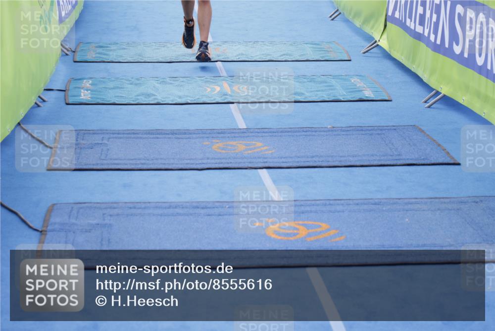 10.08.2025 - GEWOBA Citytriathlon Bremen H.Heesch http://msf.ph/oto/8555616 10.08.2025 14:20:02 Ziel 688 meine-sportfotos.de