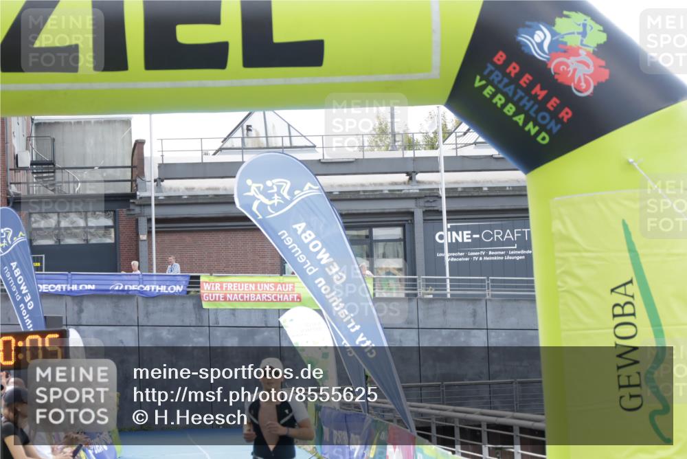 10.08.2025 - GEWOBA Citytriathlon Bremen H.Heesch http://msf.ph/oto/8555625 10.08.2025 14:20:09 Ziel 586, 688 meine-sportfotos.de