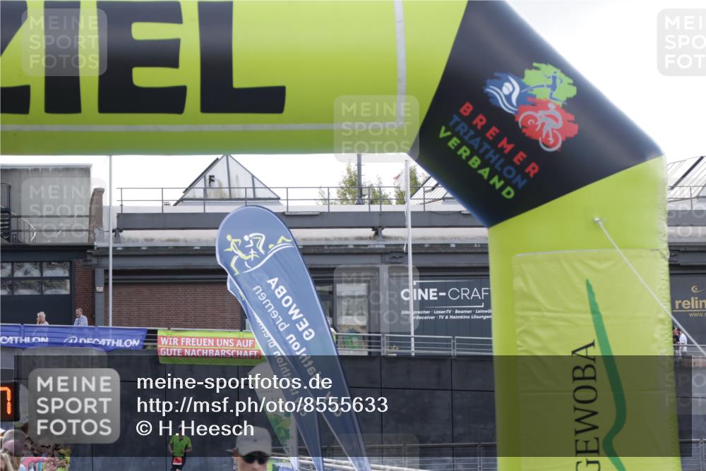 10.08.2025 - GEWOBA Citytriathlon Bremen H.Heesch http://msf.ph/oto/8555633 10.08.2025 14:20:10 Ziel 586, 688 meine-sportfotos.de