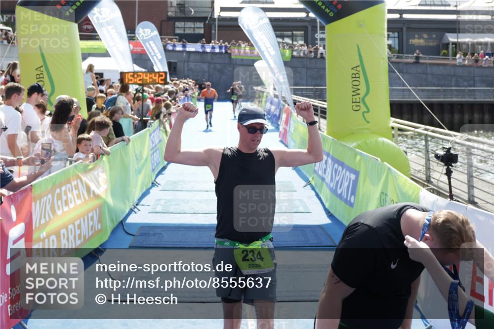10.08.2025 - GEWOBA Citytriathlon Bremen H.Heesch http://msf.ph/oto/8555637 10.08.2025 15:24:46 Ziel 51, 234, 497 meine-sportfotos.de