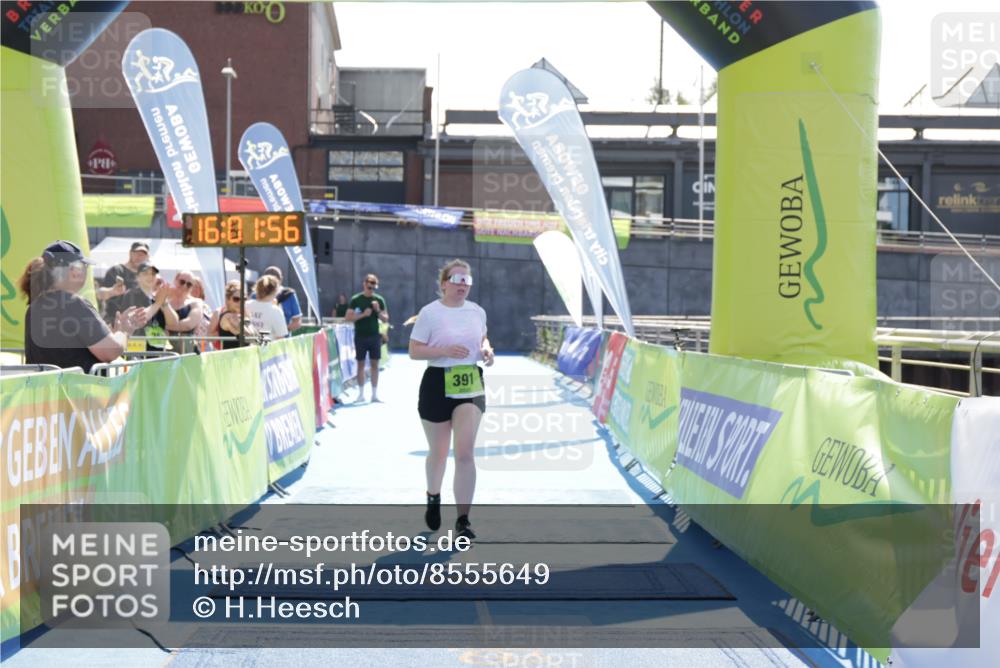 10.08.2025 - GEWOBA Citytriathlon Bremen H.Heesch http://msf.ph/oto/8555649 10.08.2025 16:02:00 Ziel 391 meine-sportfotos.de