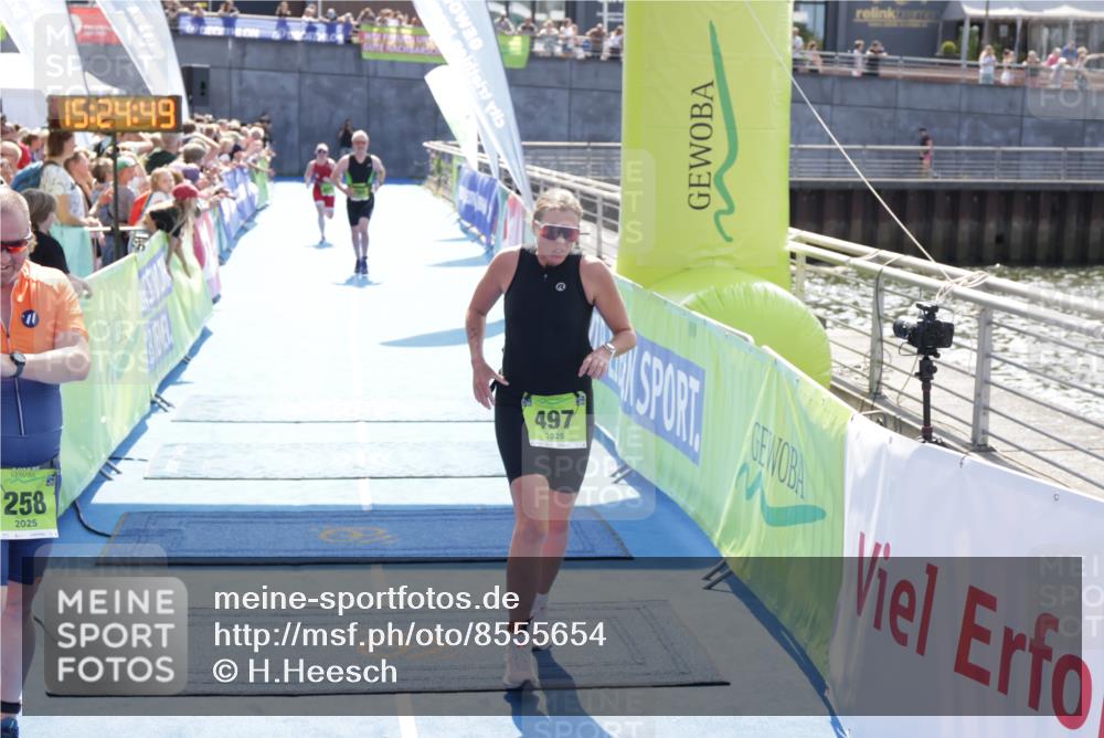 10.08.2025 - GEWOBA Citytriathlon Bremen H.Heesch http://msf.ph/oto/8555654 10.08.2025 15:24:53 Ziel 234, 258, 280, 453, 497 meine-sportfotos.de