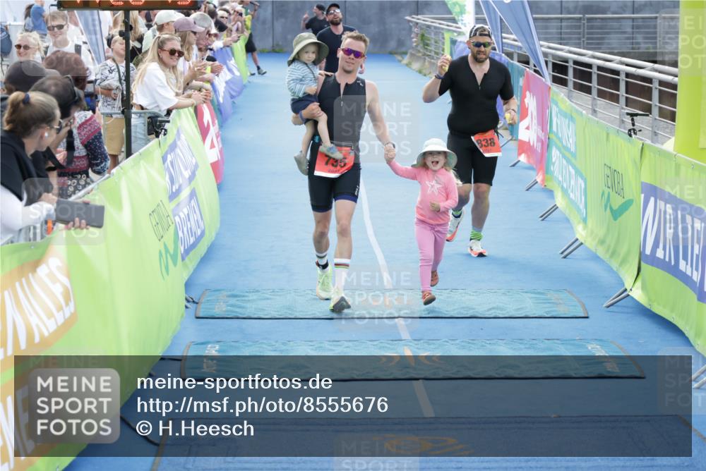 10.08.2025 - GEWOBA Citytriathlon Bremen H.Heesch http://msf.ph/oto/8555676 10.08.2025 14:20:47 Ziel 735, 790, 838, 921 meine-sportfotos.de
