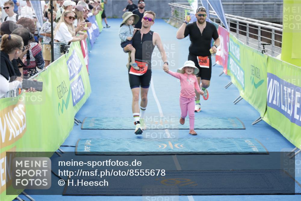 10.08.2025 - GEWOBA Citytriathlon Bremen H.Heesch http://msf.ph/oto/8555678 10.08.2025 14:20:47 Ziel 735, 790, 838, 921 meine-sportfotos.de