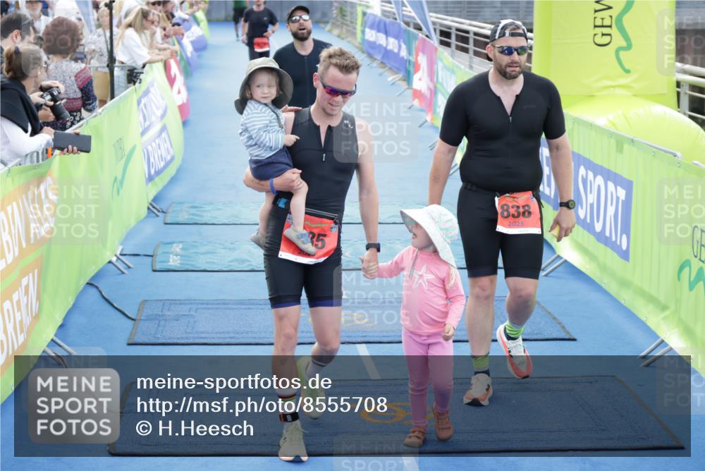 10.08.2025 - GEWOBA Citytriathlon Bremen H.Heesch http://msf.ph/oto/8555708 10.08.2025 14:20:51 Ziel 732, 735, 790, 838, 921 meine-sportfotos.de