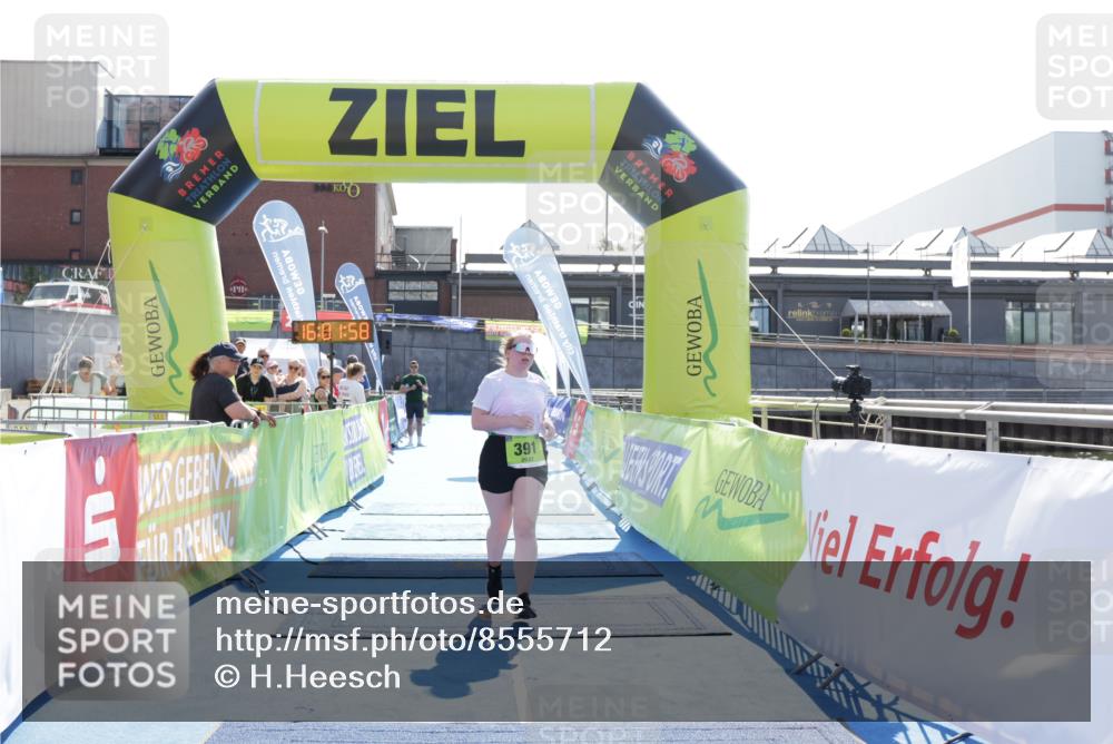 10.08.2025 - GEWOBA Citytriathlon Bremen H.Heesch http://msf.ph/oto/8555712 10.08.2025 16:02:02 Ziel 391 meine-sportfotos.de