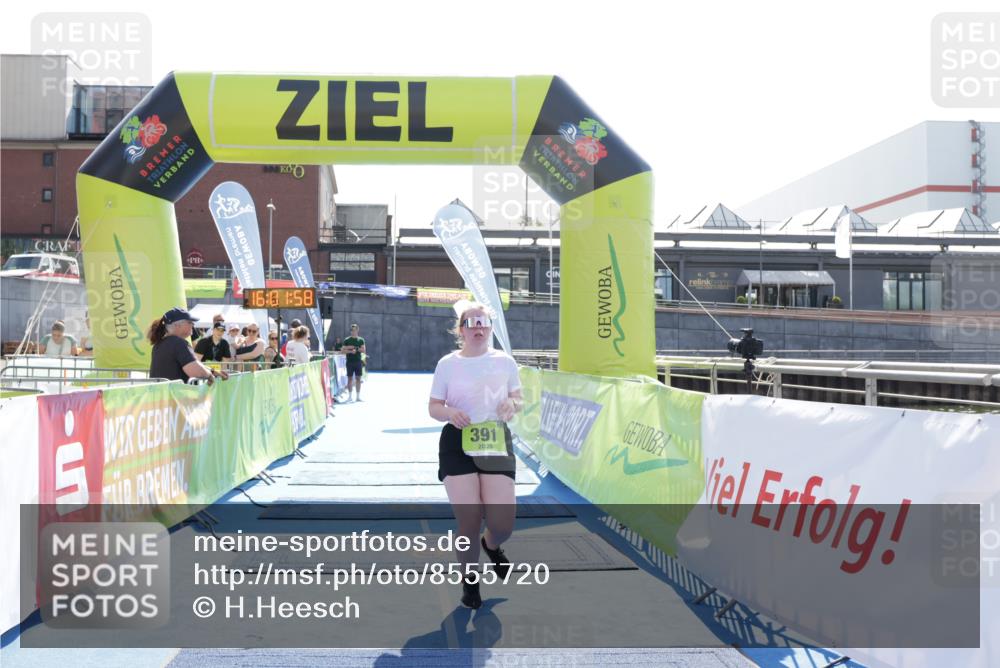 10.08.2025 - GEWOBA Citytriathlon Bremen H.Heesch http://msf.ph/oto/8555720 10.08.2025 16:02:02 Ziel 391 meine-sportfotos.de