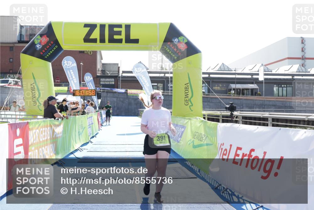 10.08.2025 - GEWOBA Citytriathlon Bremen H.Heesch http://msf.ph/oto/8555736 10.08.2025 16:02:03 Ziel 391 meine-sportfotos.de