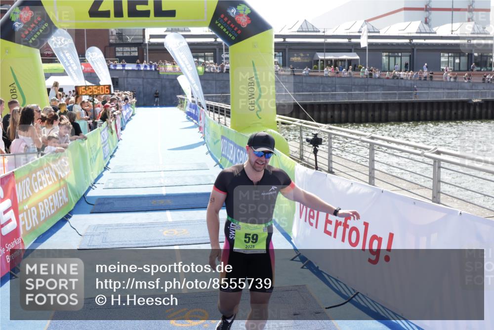 10.08.2025 - GEWOBA Citytriathlon Bremen H.Heesch http://msf.ph/oto/8555739 10.08.2025 15:25:10 Ziel 59, 474 meine-sportfotos.de