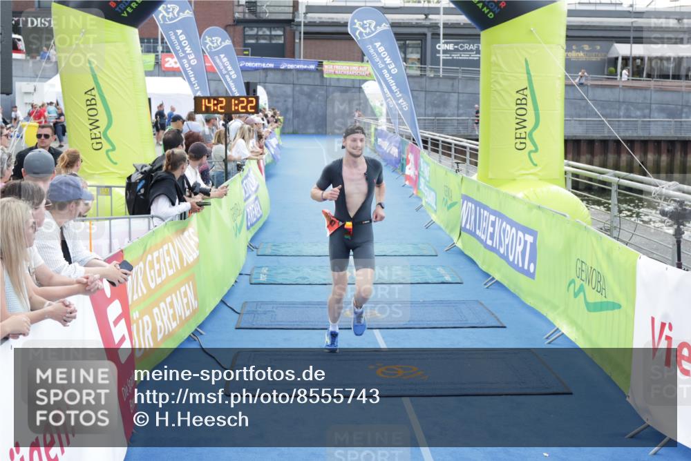 10.08.2025 - GEWOBA Citytriathlon Bremen H.Heesch http://msf.ph/oto/8555743 10.08.2025 14:21:26 Ziel 590 meine-sportfotos.de