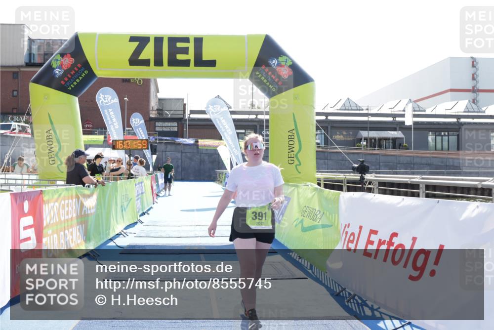 10.08.2025 - GEWOBA Citytriathlon Bremen H.Heesch http://msf.ph/oto/8555745 10.08.2025 16:02:03 Ziel 391 meine-sportfotos.de