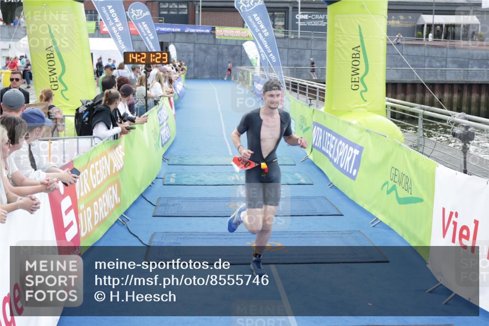 10.08.2025 - GEWOBA Citytriathlon Bremen H.Heesch http://msf.ph/oto/8555746 10.08.2025 14:21:26 Ziel 590 meine-sportfotos.de