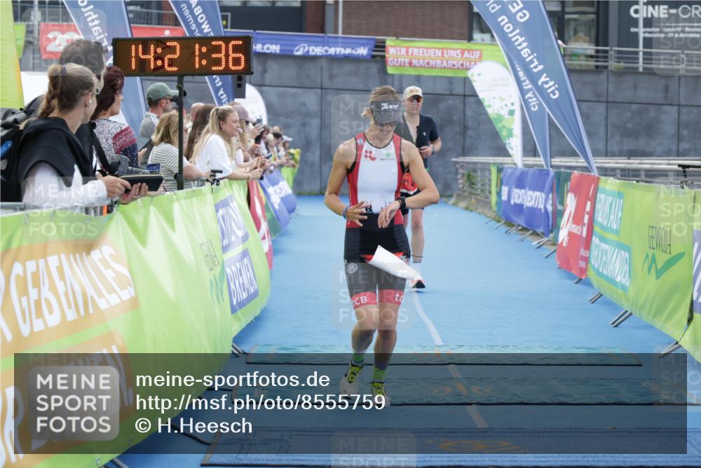 10.08.2025 - GEWOBA Citytriathlon Bremen H.Heesch http://msf.ph/oto/8555759 10.08.2025 14:21:40 Ziel 712, 913 meine-sportfotos.de