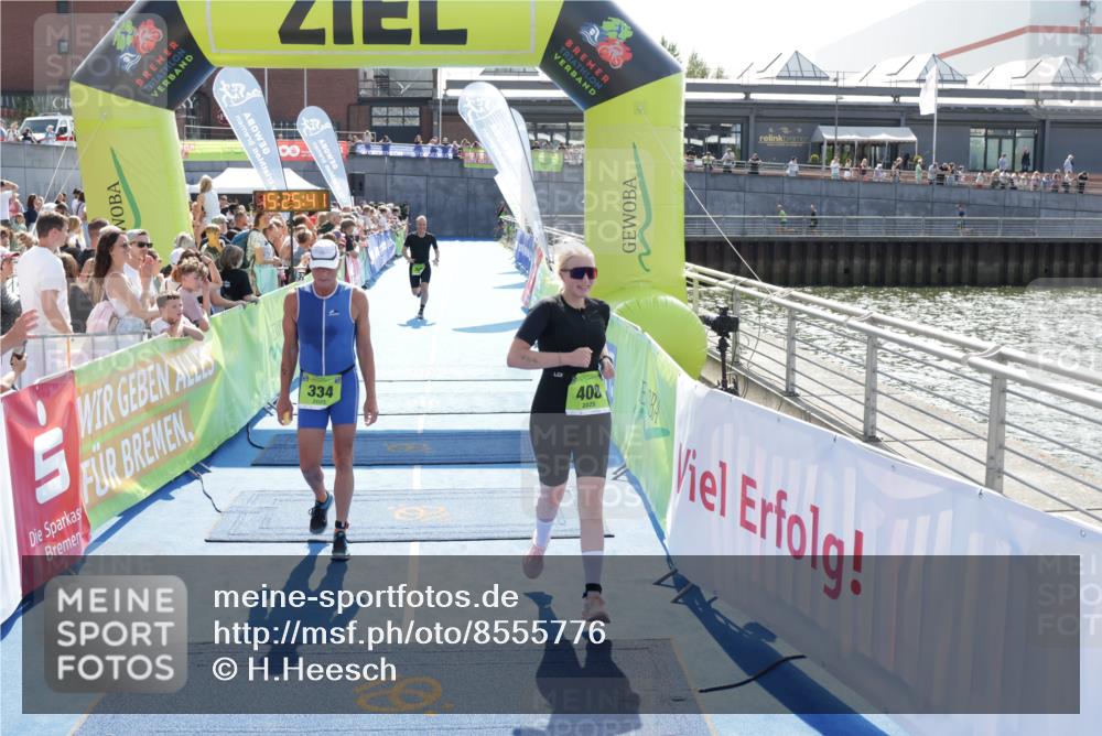 10.08.2025 - GEWOBA Citytriathlon Bremen H.Heesch http://msf.ph/oto/8555776 10.08.2025 15:25:44 Ziel 306, 334, 408 meine-sportfotos.de