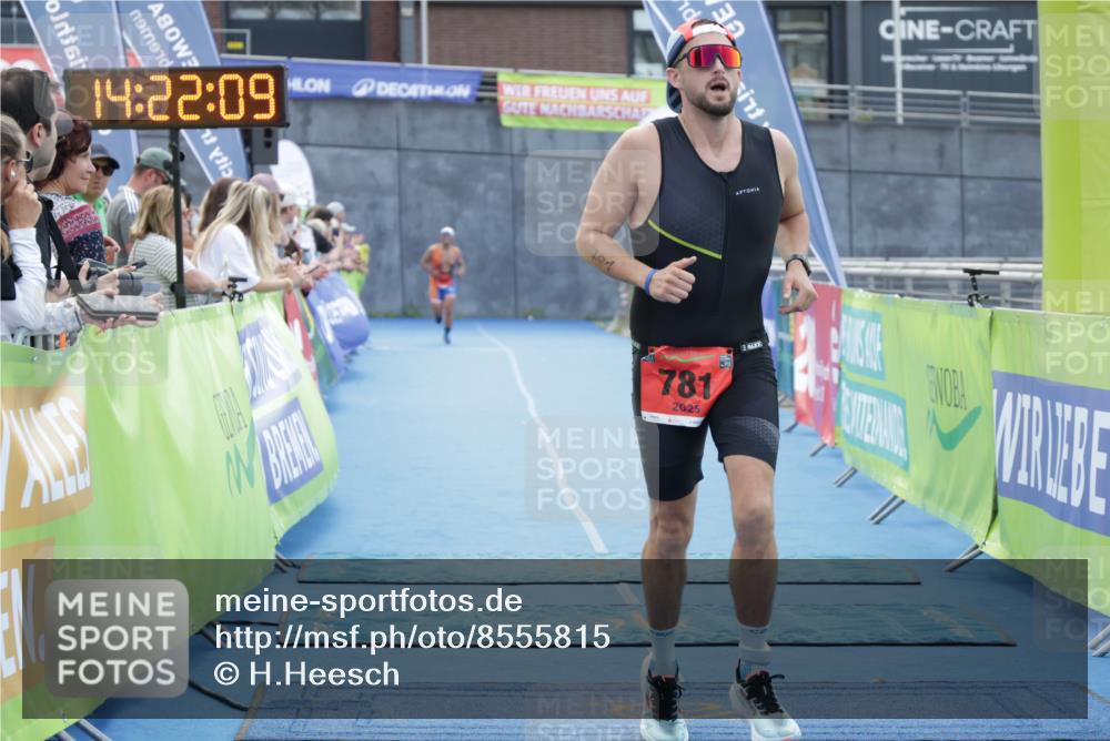 10.08.2025 - GEWOBA Citytriathlon Bremen H.Heesch http://msf.ph/oto/8555815 10.08.2025 14:22:12 Ziel 781 meine-sportfotos.de