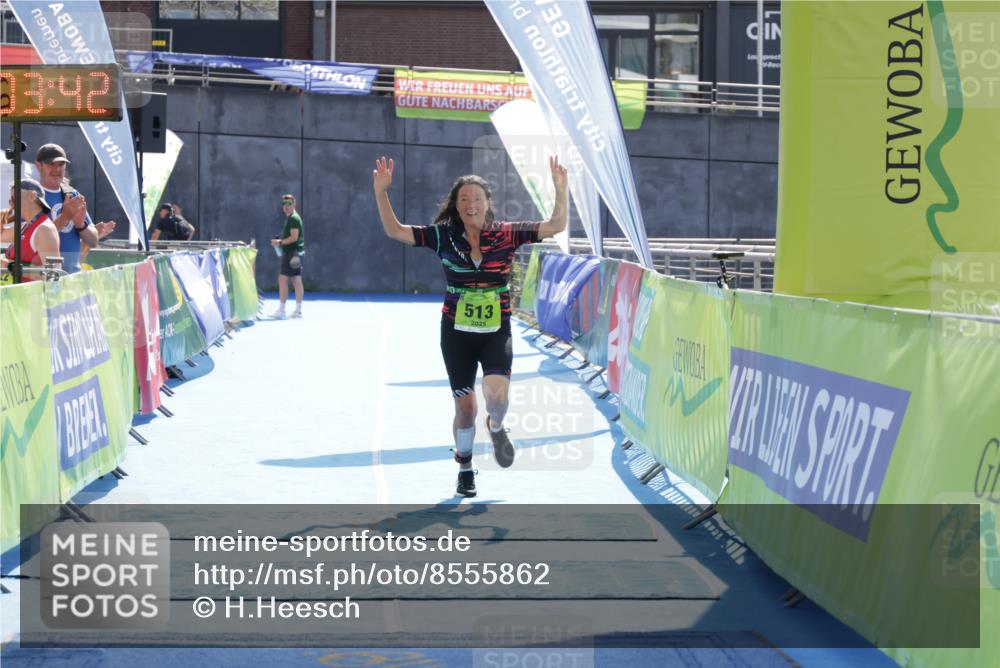10.08.2025 - GEWOBA Citytriathlon Bremen H.Heesch http://msf.ph/oto/8555862 10.08.2025 16:03:46 Ziel 513 meine-sportfotos.de