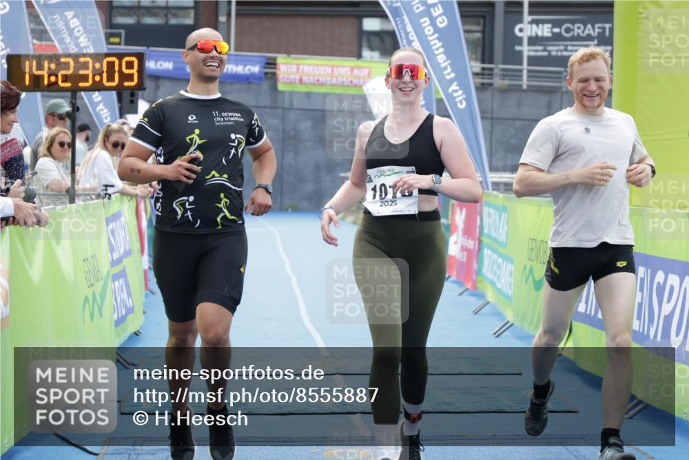 10.08.2025 - GEWOBA Citytriathlon Bremen H.Heesch http://msf.ph/oto/8555887 10.08.2025 14:23:12 Ziel 1018 meine-sportfotos.de