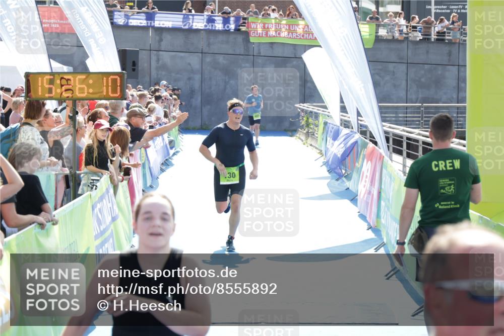 10.08.2025 - GEWOBA Citytriathlon Bremen H.Heesch http://msf.ph/oto/8555892 10.08.2025 15:26:14 Ziel 130, 205, 303, 404 meine-sportfotos.de