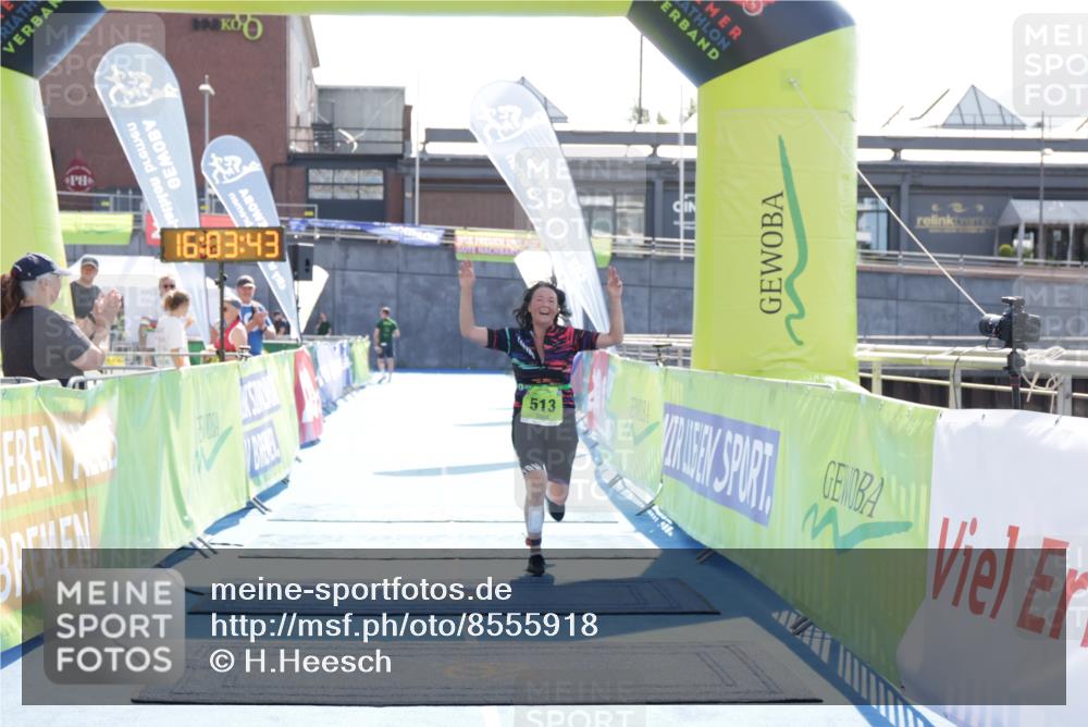 10.08.2025 - GEWOBA Citytriathlon Bremen H.Heesch http://msf.ph/oto/8555918 10.08.2025 16:03:47 Ziel 513 meine-sportfotos.de