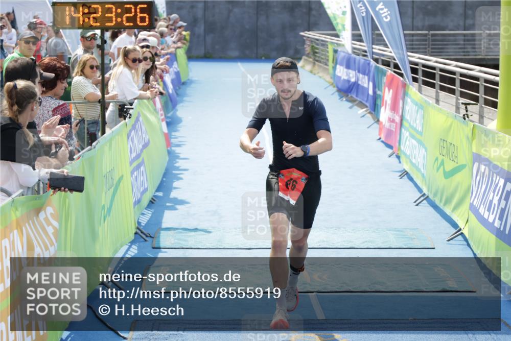 10.08.2025 - GEWOBA Citytriathlon Bremen H.Heesch http://msf.ph/oto/8555919 10.08.2025 14:23:29 Ziel 676 meine-sportfotos.de