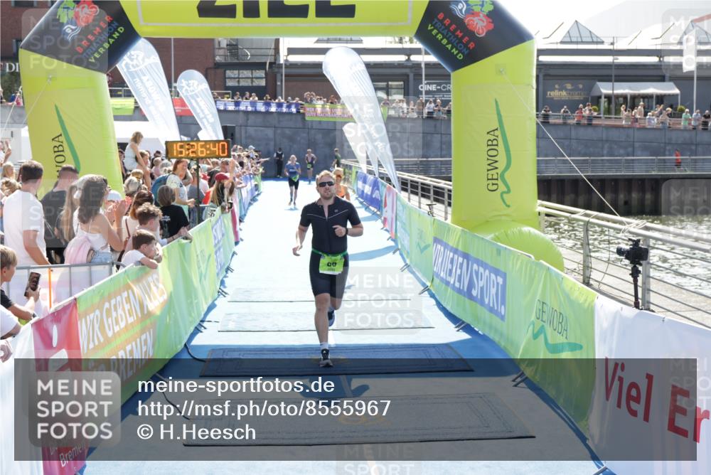10.08.2025 - GEWOBA Citytriathlon Bremen H.Heesch http://msf.ph/oto/8555967 10.08.2025 15:26:44 Ziel 86, 401, 441 meine-sportfotos.de