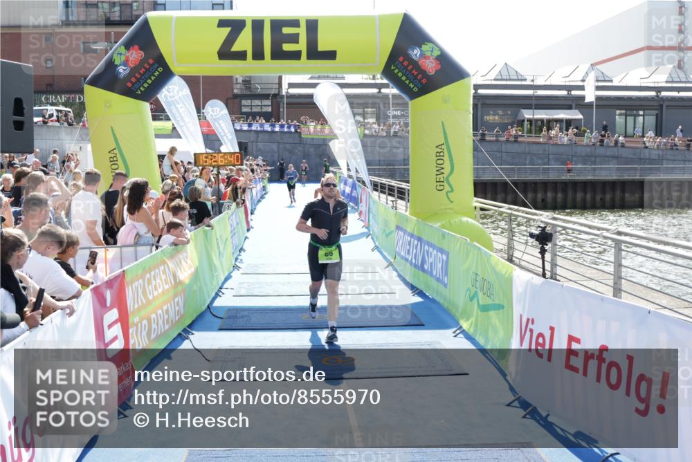 10.08.2025 - GEWOBA Citytriathlon Bremen H.Heesch http://msf.ph/oto/8555970 10.08.2025 15:26:44 Ziel 86, 401, 441 meine-sportfotos.de