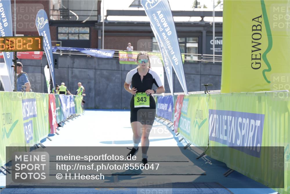 10.08.2025 - GEWOBA Citytriathlon Bremen H.Heesch http://msf.ph/oto/8556047 10.08.2025 16:08:31 Ziel 343 meine-sportfotos.de
