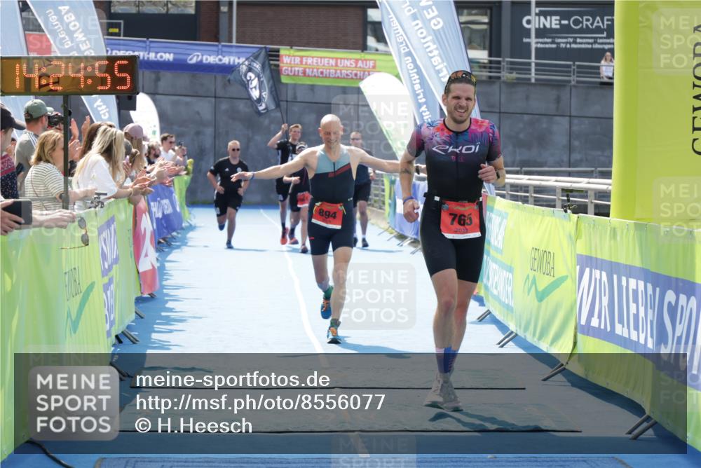 10.08.2025 - GEWOBA Citytriathlon Bremen H.Heesch http://msf.ph/oto/8556077 10.08.2025 14:24:59 Ziel 765, 894, 964, 1023 meine-sportfotos.de