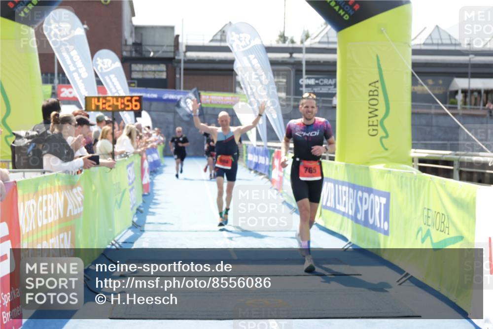 10.08.2025 - GEWOBA Citytriathlon Bremen H.Heesch http://msf.ph/oto/8556086 10.08.2025 14:25:00 Ziel 765, 894, 964, 1023 meine-sportfotos.de