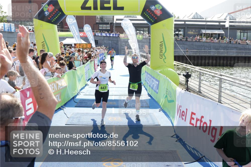 10.08.2025 - GEWOBA Citytriathlon Bremen H.Heesch http://msf.ph/oto/8556102 10.08.2025 15:27:22 Ziel 67, 103, 204, 447 meine-sportfotos.de