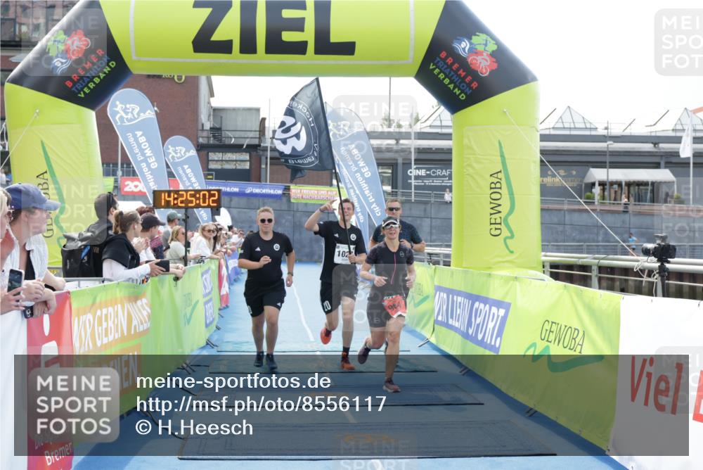 10.08.2025 - GEWOBA Citytriathlon Bremen H.Heesch http://msf.ph/oto/8556117 10.08.2025 14:25:05 Ziel 765, 894, 964, 1023 meine-sportfotos.de