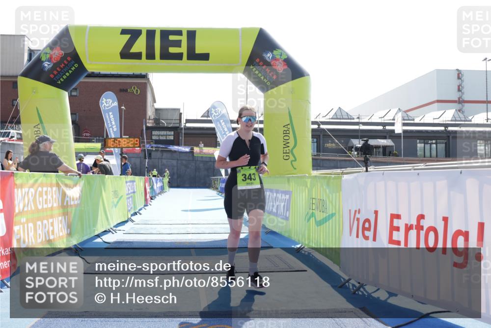 10.08.2025 - GEWOBA Citytriathlon Bremen H.Heesch http://msf.ph/oto/8556118 10.08.2025 16:08:33 Ziel 343 meine-sportfotos.de