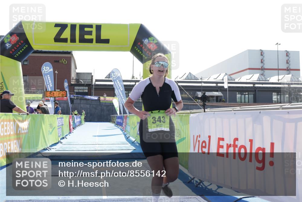 10.08.2025 - GEWOBA Citytriathlon Bremen H.Heesch http://msf.ph/oto/8556142 10.08.2025 16:08:33 Ziel 343 meine-sportfotos.de