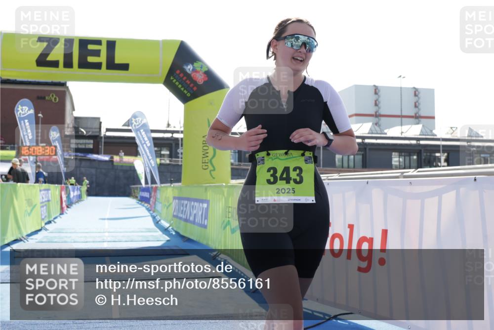 10.08.2025 - GEWOBA Citytriathlon Bremen H.Heesch http://msf.ph/oto/8556161 10.08.2025 16:08:34 Ziel 343 meine-sportfotos.de