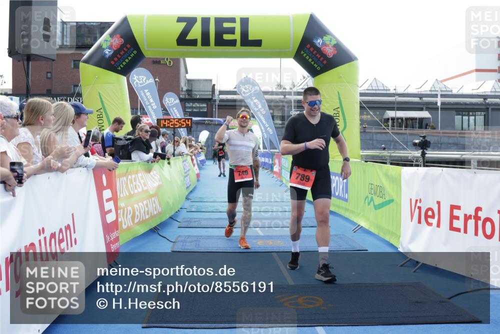10.08.2025 - GEWOBA Citytriathlon Bremen H.Heesch http://msf.ph/oto/8556191 10.08.2025 14:25:58 Ziel 643, 749, 789, 899 meine-sportfotos.de