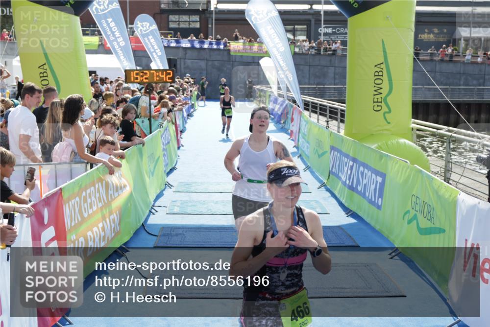 10.08.2025 - GEWOBA Citytriathlon Bremen H.Heesch http://msf.ph/oto/8556196 10.08.2025 15:27:46 Ziel 56, 382, 466 meine-sportfotos.de