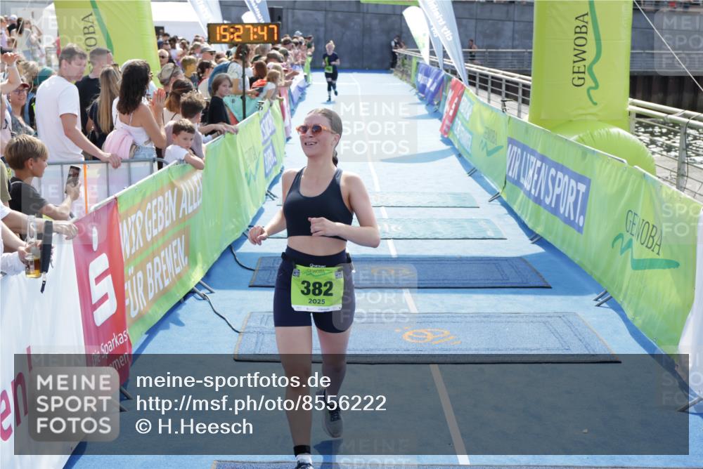 10.08.2025 - GEWOBA Citytriathlon Bremen H.Heesch http://msf.ph/oto/8556222 10.08.2025 15:27:51 Ziel 56, 382 meine-sportfotos.de