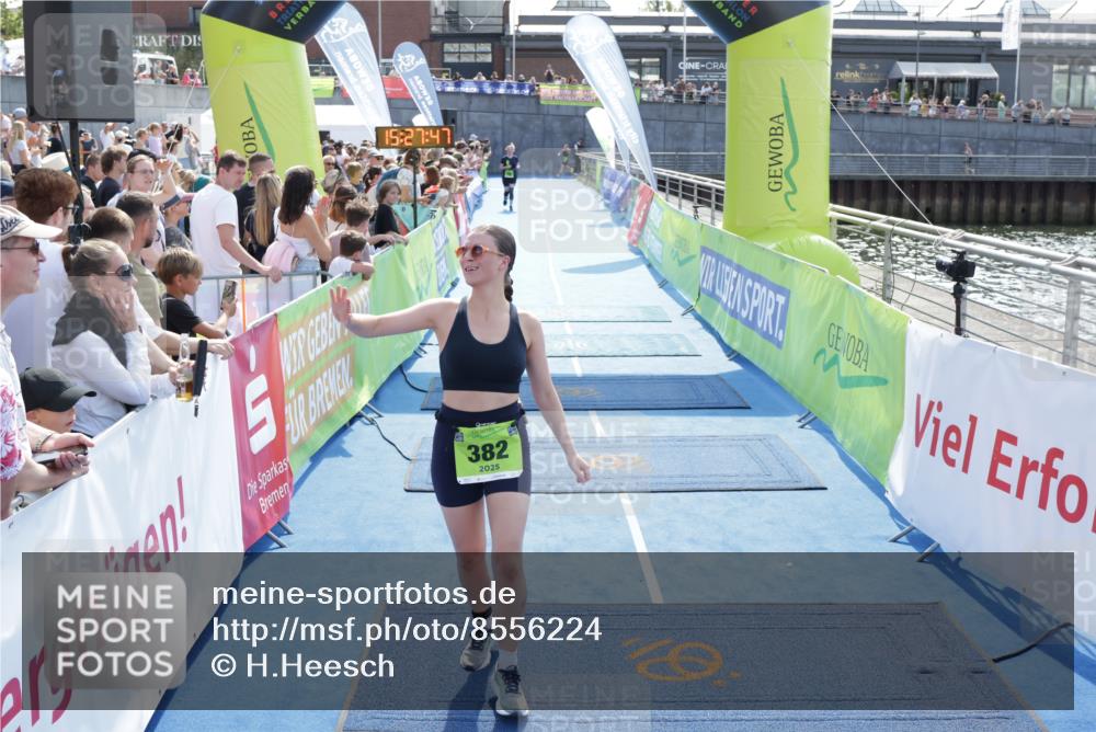 10.08.2025 - GEWOBA Citytriathlon Bremen H.Heesch http://msf.ph/oto/8556224 10.08.2025 15:27:51 Ziel 56, 382 meine-sportfotos.de