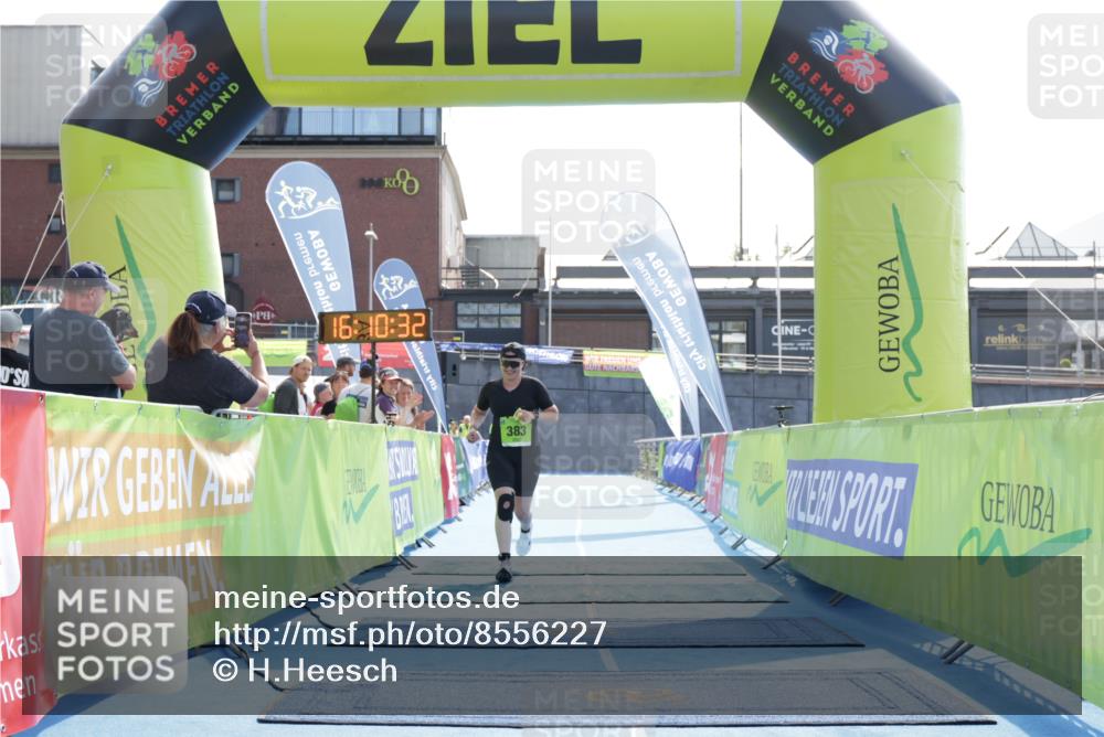 10.08.2025 - GEWOBA Citytriathlon Bremen H.Heesch http://msf.ph/oto/8556227 10.08.2025 16:10:36 Ziel 383 meine-sportfotos.de