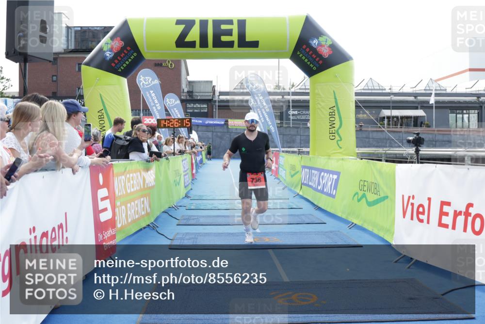 10.08.2025 - GEWOBA Citytriathlon Bremen H.Heesch http://msf.ph/oto/8556235 10.08.2025 14:26:19 Ziel 736 meine-sportfotos.de