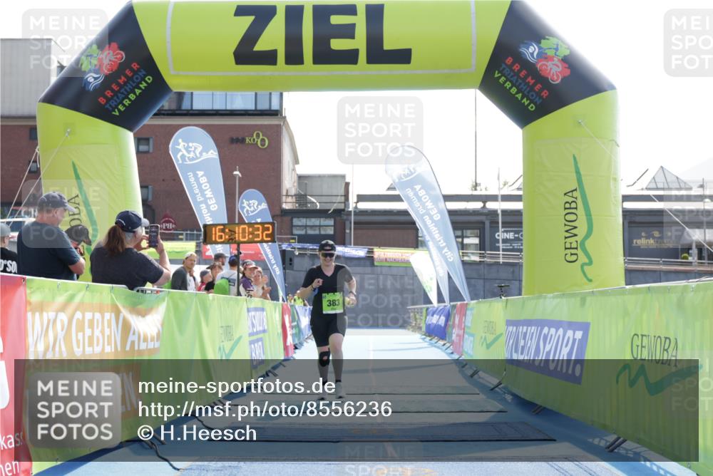 10.08.2025 - GEWOBA Citytriathlon Bremen H.Heesch http://msf.ph/oto/8556236 10.08.2025 16:10:36 Ziel 383 meine-sportfotos.de