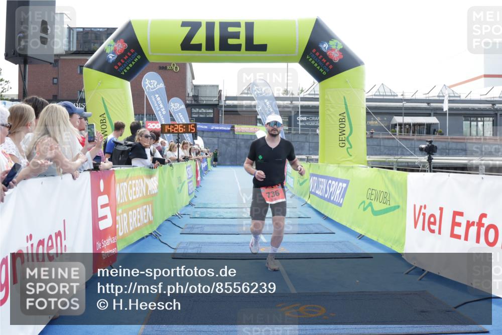 10.08.2025 - GEWOBA Citytriathlon Bremen H.Heesch http://msf.ph/oto/8556239 10.08.2025 14:26:19 Ziel 736 meine-sportfotos.de