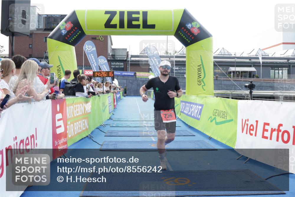 10.08.2025 - GEWOBA Citytriathlon Bremen H.Heesch http://msf.ph/oto/8556242 10.08.2025 14:26:19 Ziel 736 meine-sportfotos.de