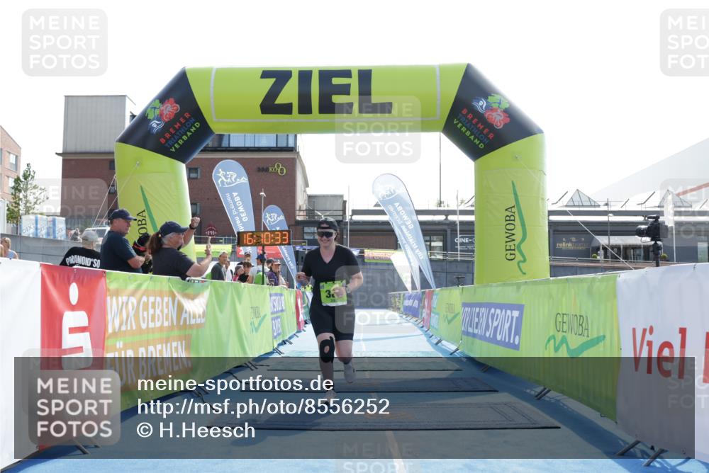10.08.2025 - GEWOBA Citytriathlon Bremen H.Heesch http://msf.ph/oto/8556252 10.08.2025 16:10:37 Ziel 383 meine-sportfotos.de