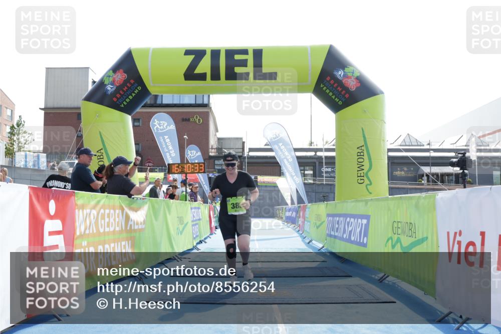 10.08.2025 - GEWOBA Citytriathlon Bremen H.Heesch http://msf.ph/oto/8556254 10.08.2025 16:10:37 Ziel 383 meine-sportfotos.de
