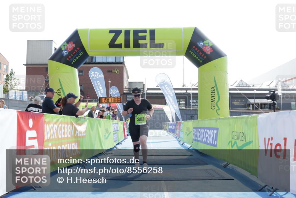 10.08.2025 - GEWOBA Citytriathlon Bremen H.Heesch http://msf.ph/oto/8556258 10.08.2025 16:10:37 Ziel 383 meine-sportfotos.de